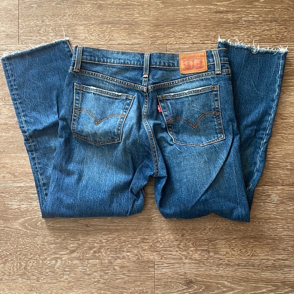 Levi’s Ankle Straight Distressed Denim- 27 - Picture 2 of 2